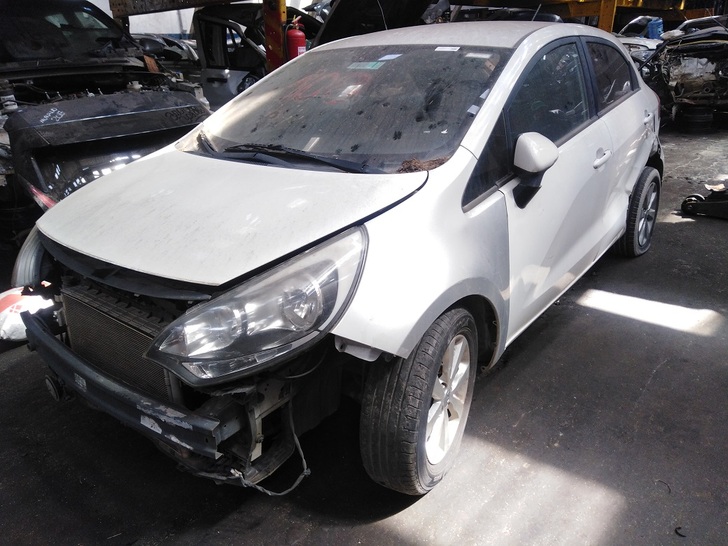  Kia RIO 2012    EN DESARME